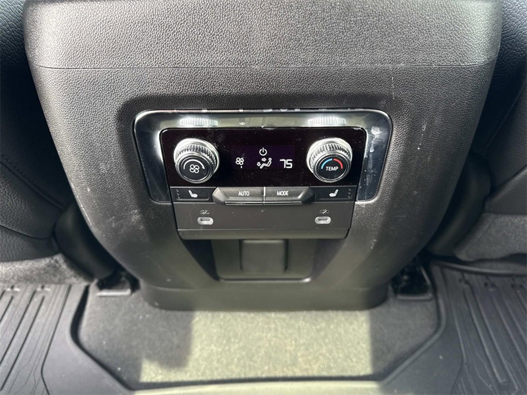 Used 2024 GMC Yukon Denali w/ Max Trailering Package image 23