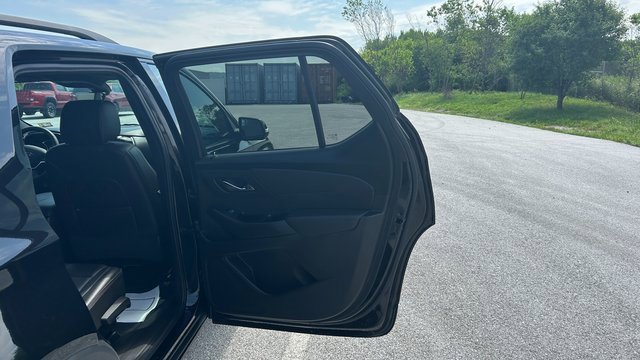 Certified 2023 Chevrolet Traverse RS image 37