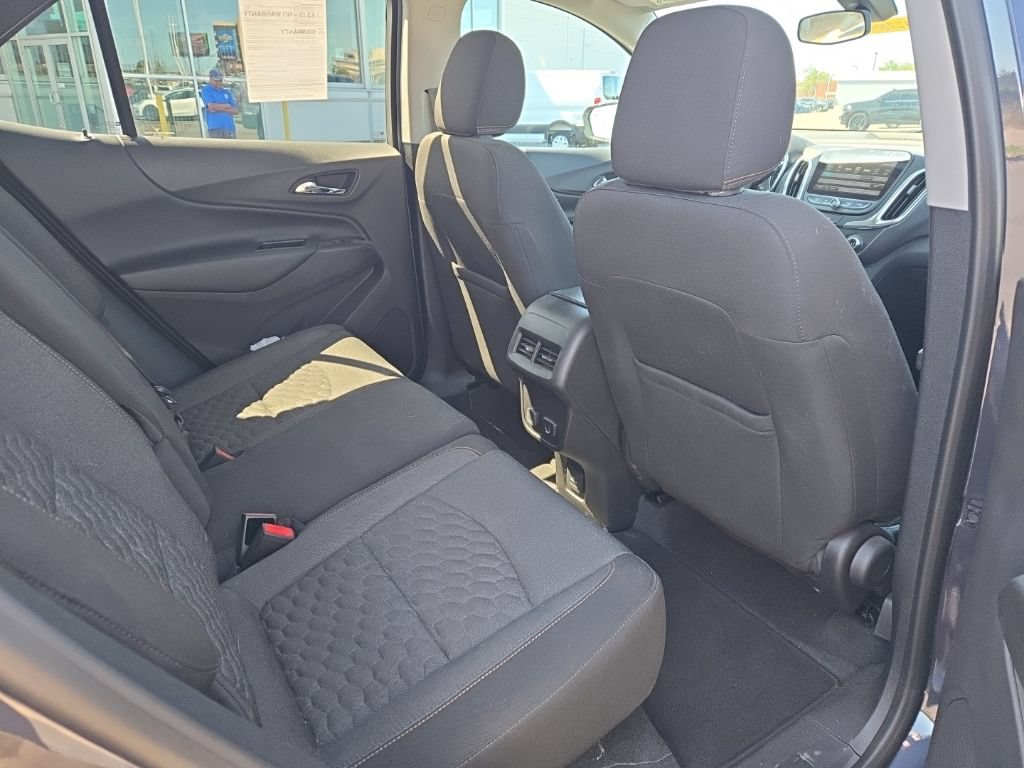 Used 2018 Chevrolet Equinox LT w/ Sun & Infotainment Package AWD/4WD image 16