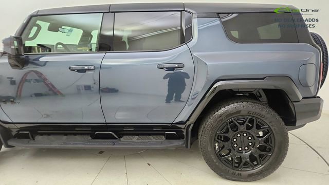 Used 2025 GMC Hummer EV 3X w/ LPO, Illumination Package AWD/4WD image 10