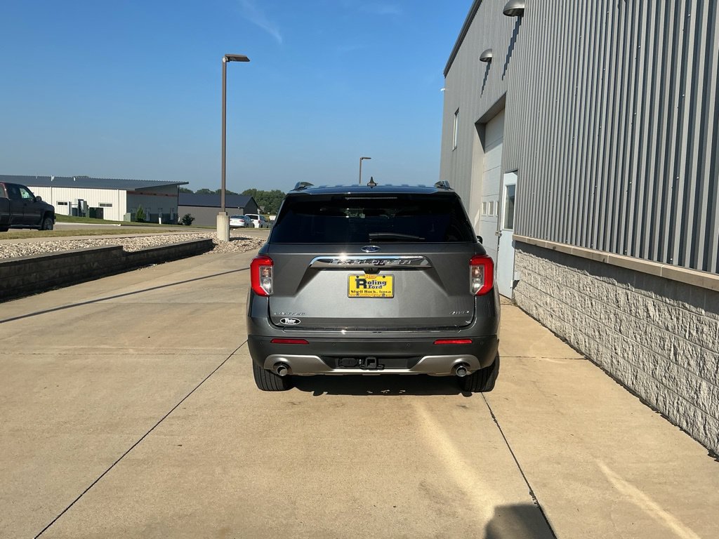 Used 2023 Ford Explorer Limited w/ Limited Technology Package AWD/4WD image 5