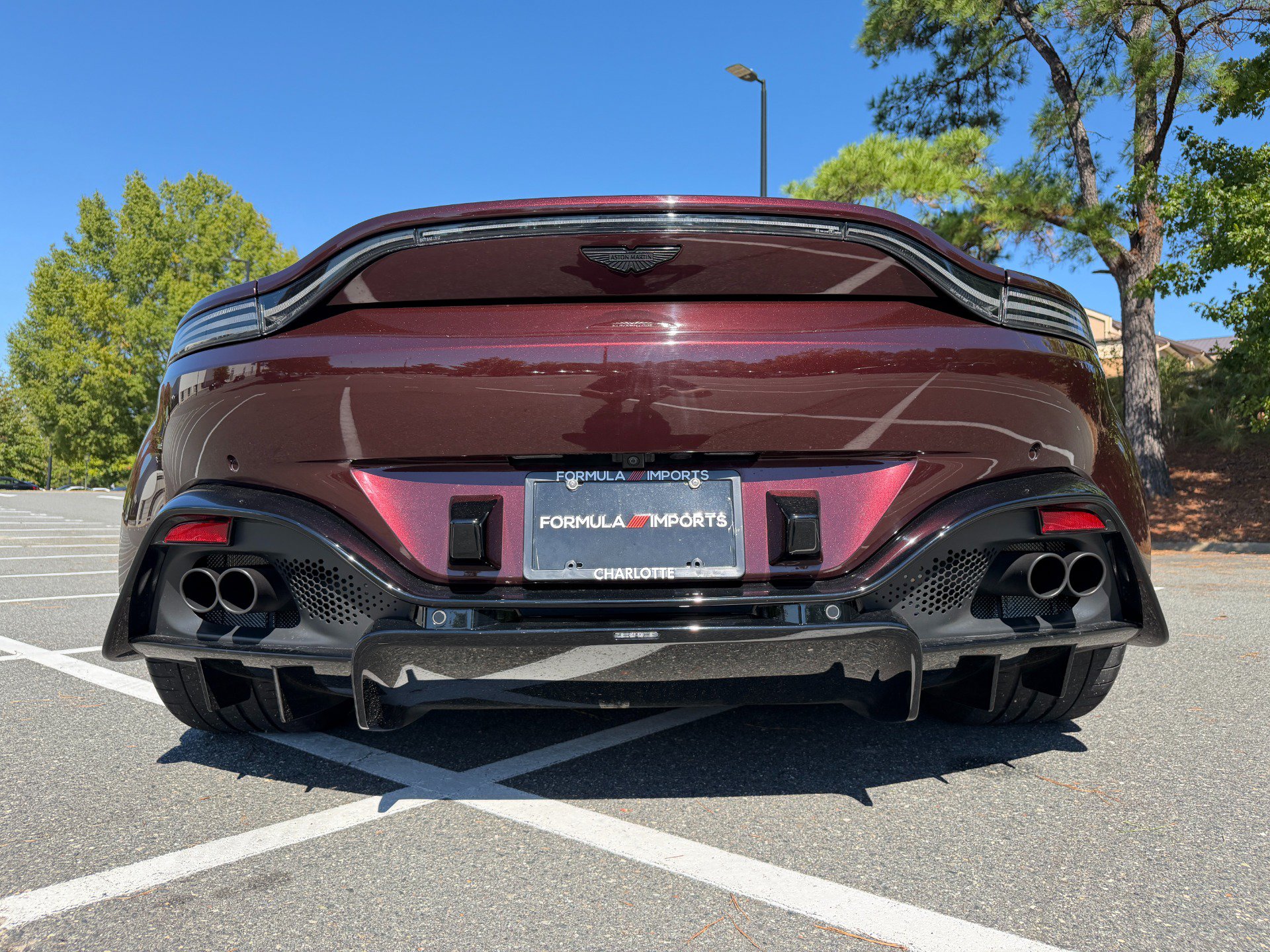 Used 2020 Aston Martin V8 Vantage Coupe RWD image 26