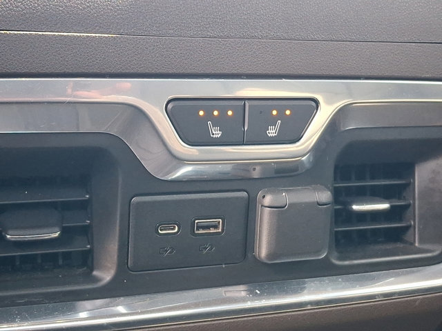 Used 2020 GMC Sierra 1500 Denali w/ Technology Package AWD/4WD image 11