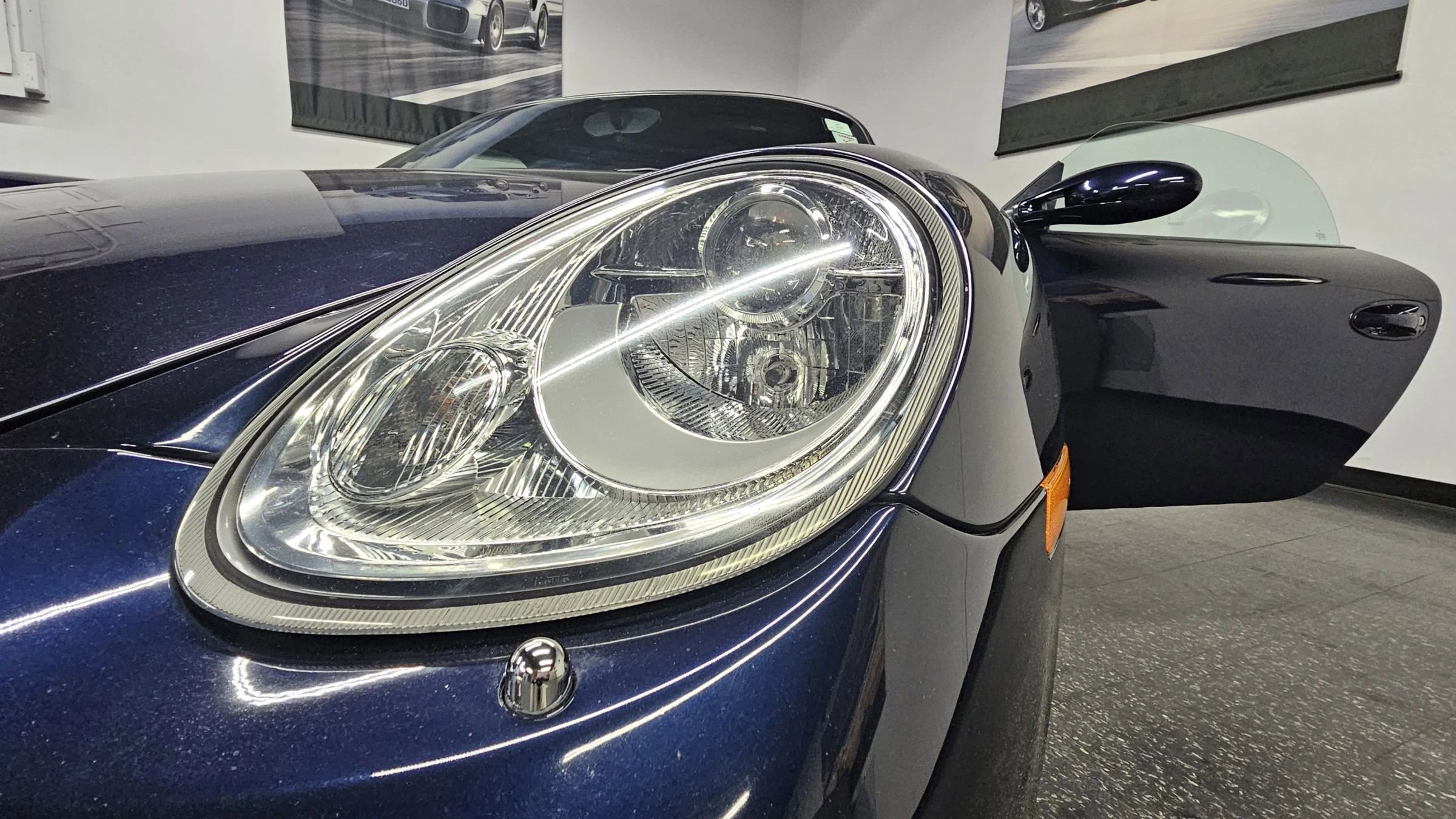 Used 2005 Porsche Boxster RWD image 8