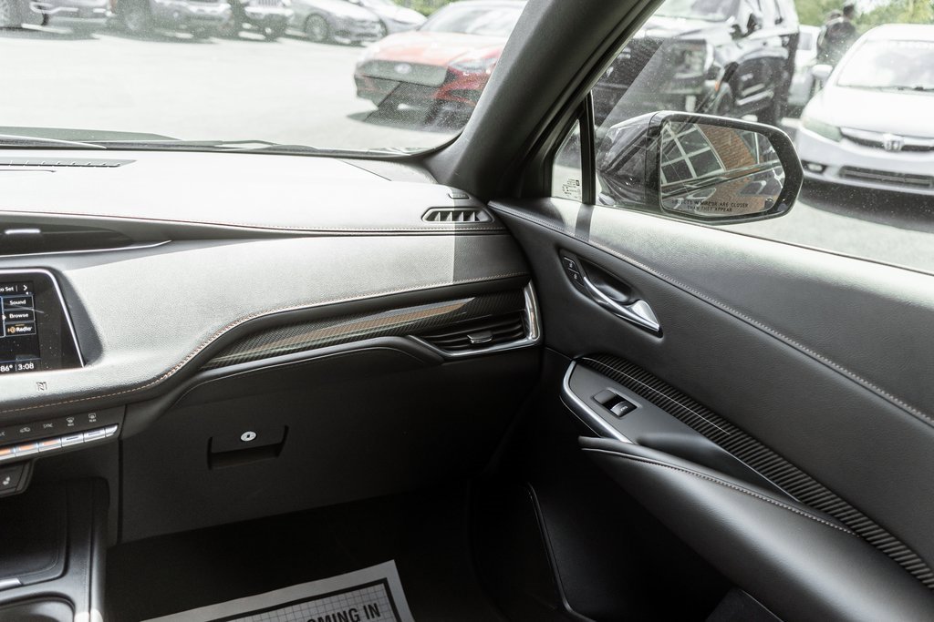 Used 2021 Cadillac XT4 Sport image 15