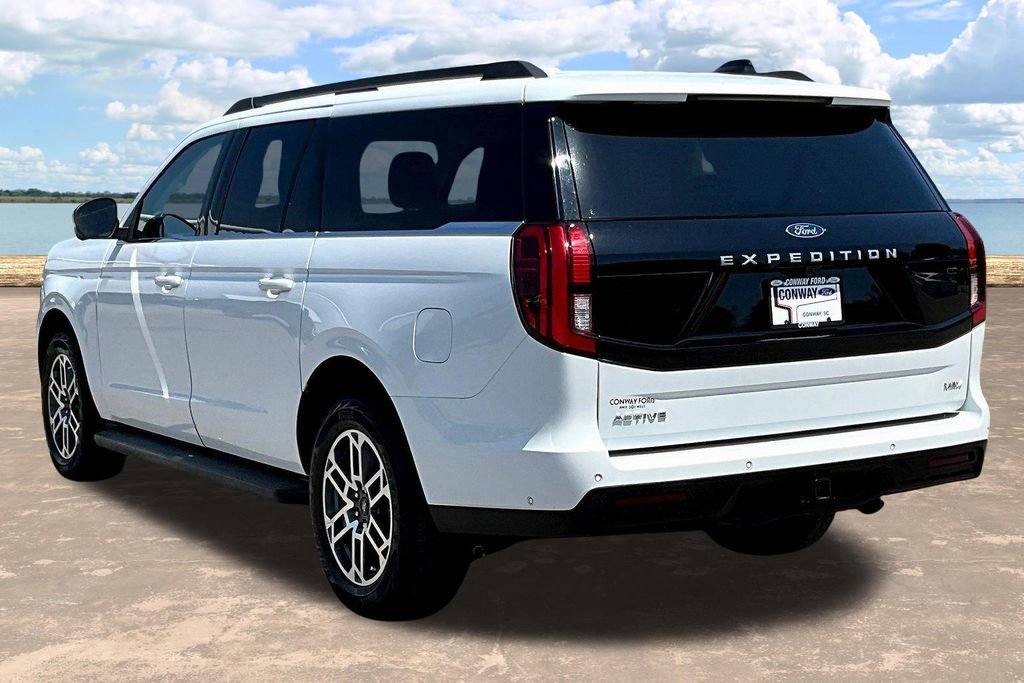 Used 2025 Ford Expedition Max Active AWD/4WD image 5