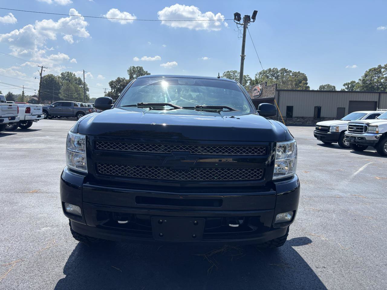 Used 2010 Chevrolet Silverado 1500 LT w/ Power Pack Plus AWD/4WD image 3
