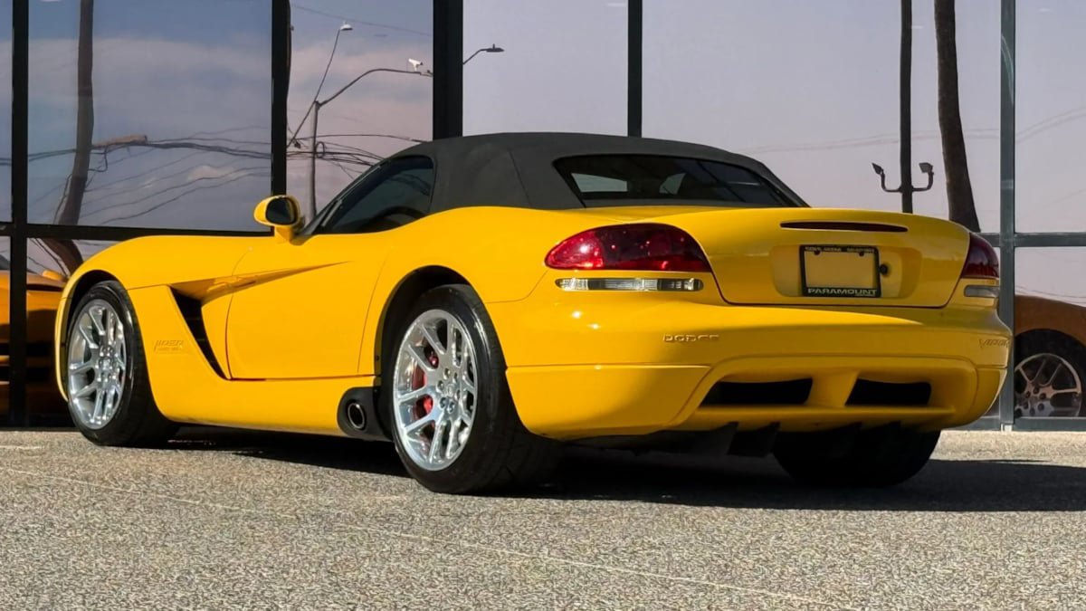 Used 2005 Dodge Viper SRT-10 RWD image 11