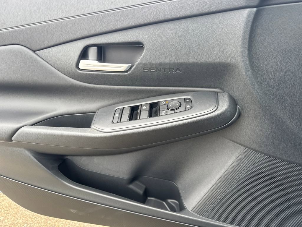 New 2026 Nissan Sentra SV w/ SV Convenience Package FWD image 16