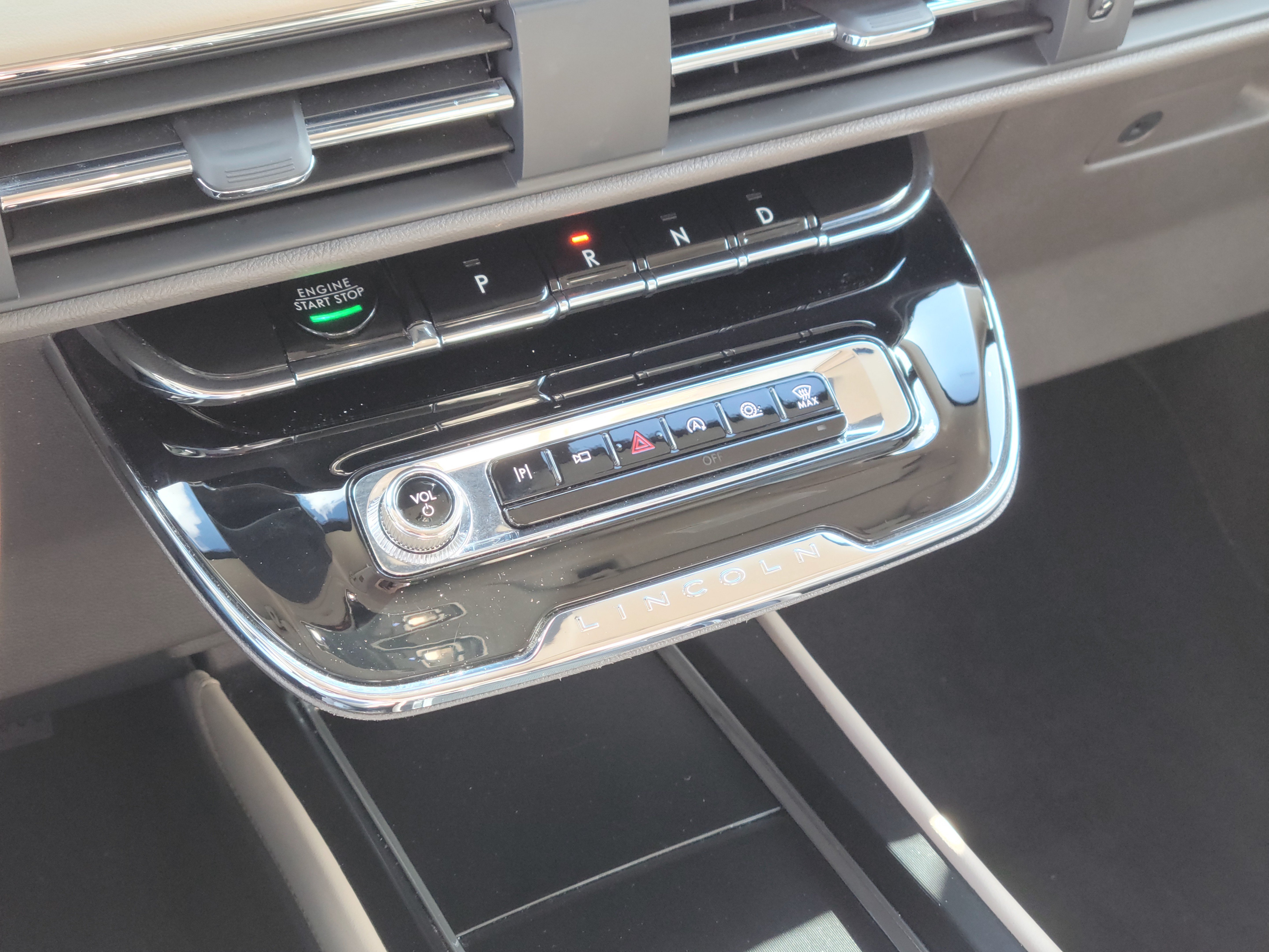 Used 2019 Lincoln MKC Reserve FWD image 13