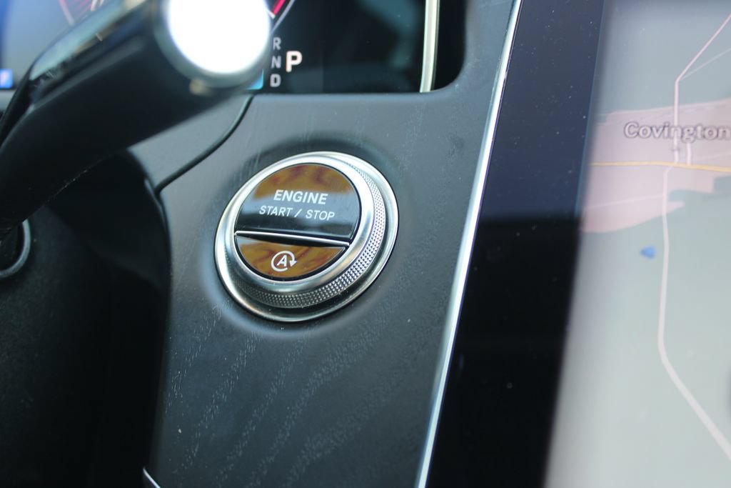 Used 2025 Mercedes-Benz E 350 Sedan image 39