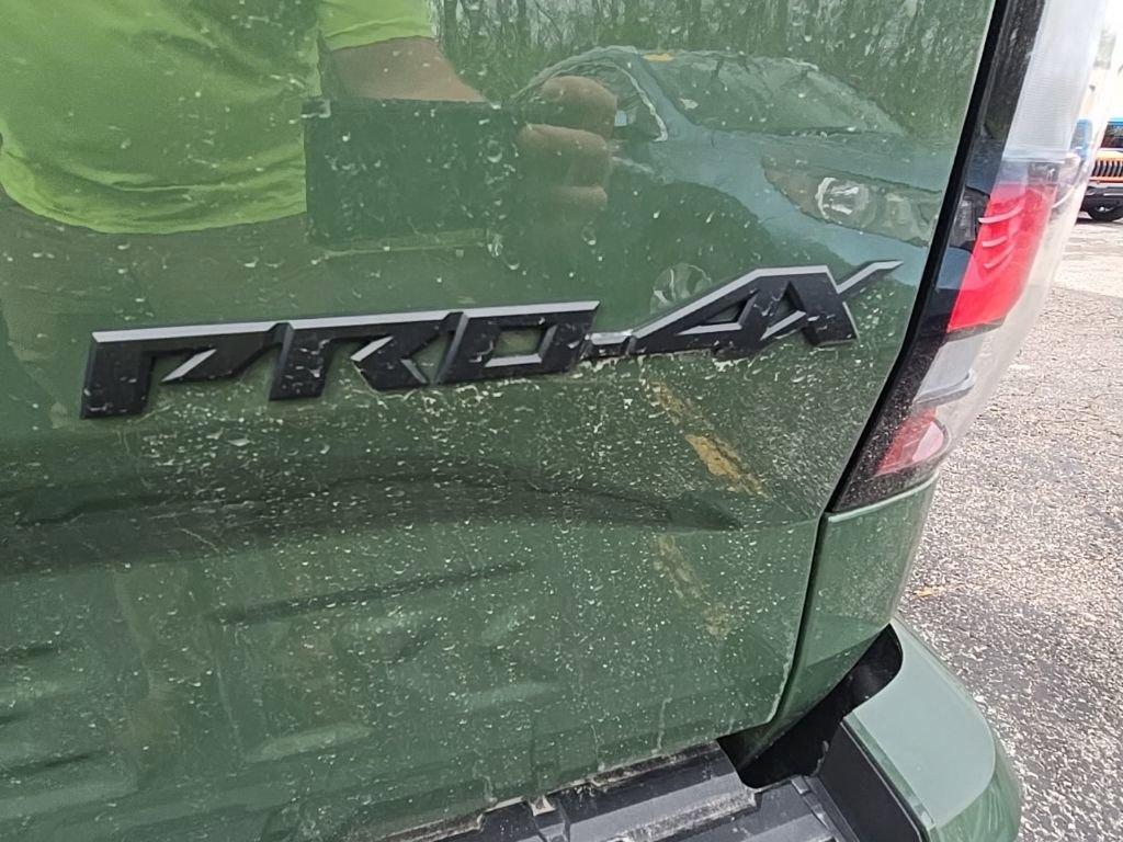 Used 2024 Nissan Frontier PRO-4X w/ Pro Convenience Package image 14