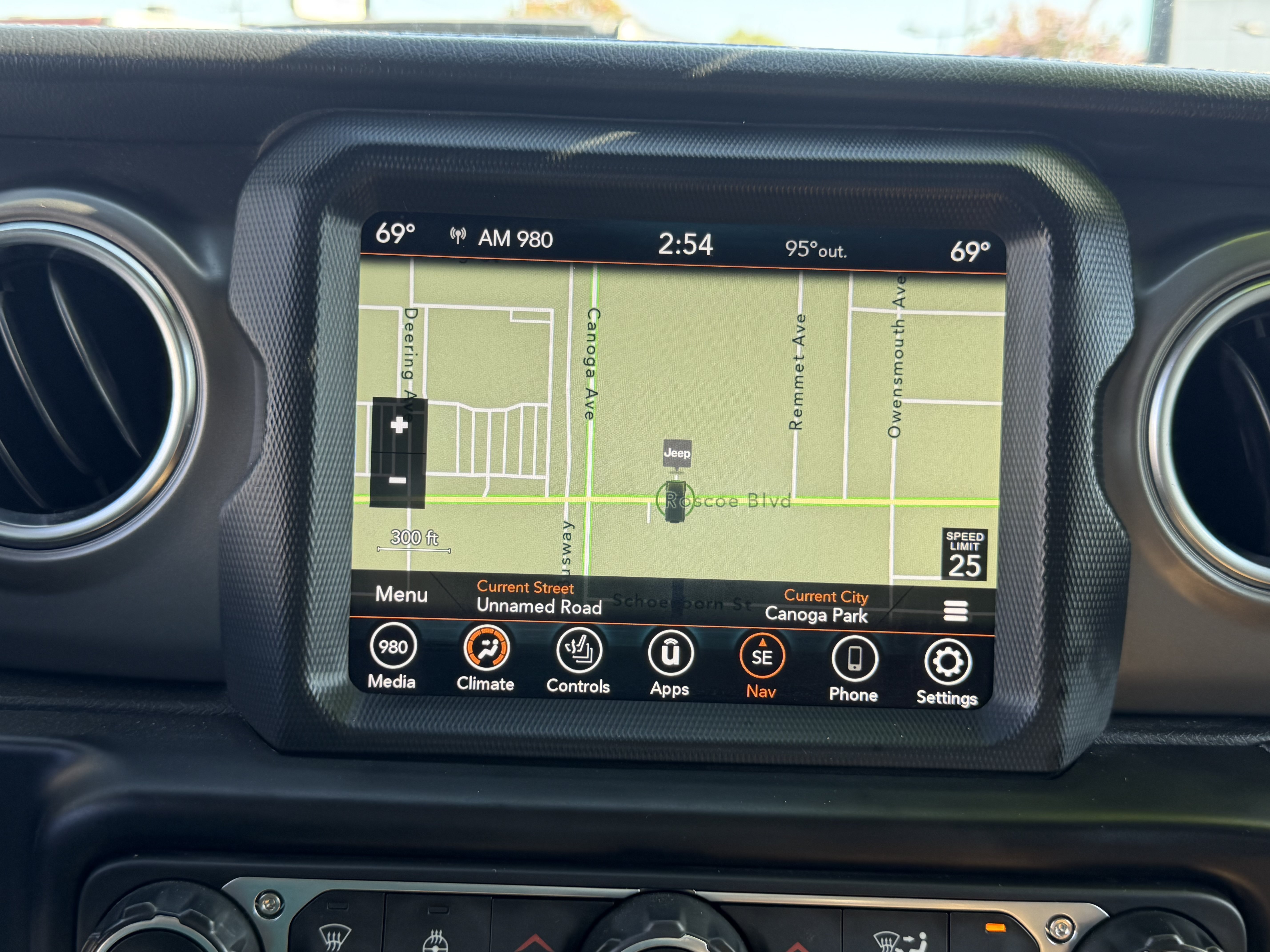 Certified 2022 Jeep Wrangler Rubicon w/ Cold Weather Group AWD/4WD image 29