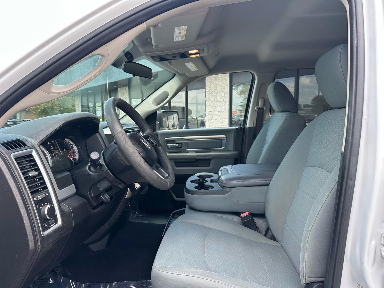 Used 2019 RAM 1500 Classic SLT RWD image 2