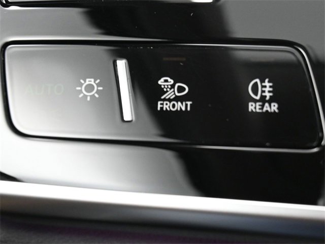 Used 2021 Audi A8 L 3.0T w/ Executive Plus Package image 28