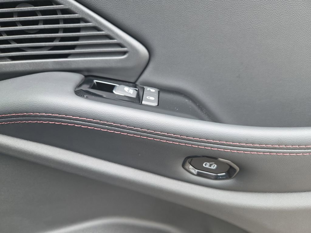 Used 2025 Jeep Wagoneer S Limited image 35