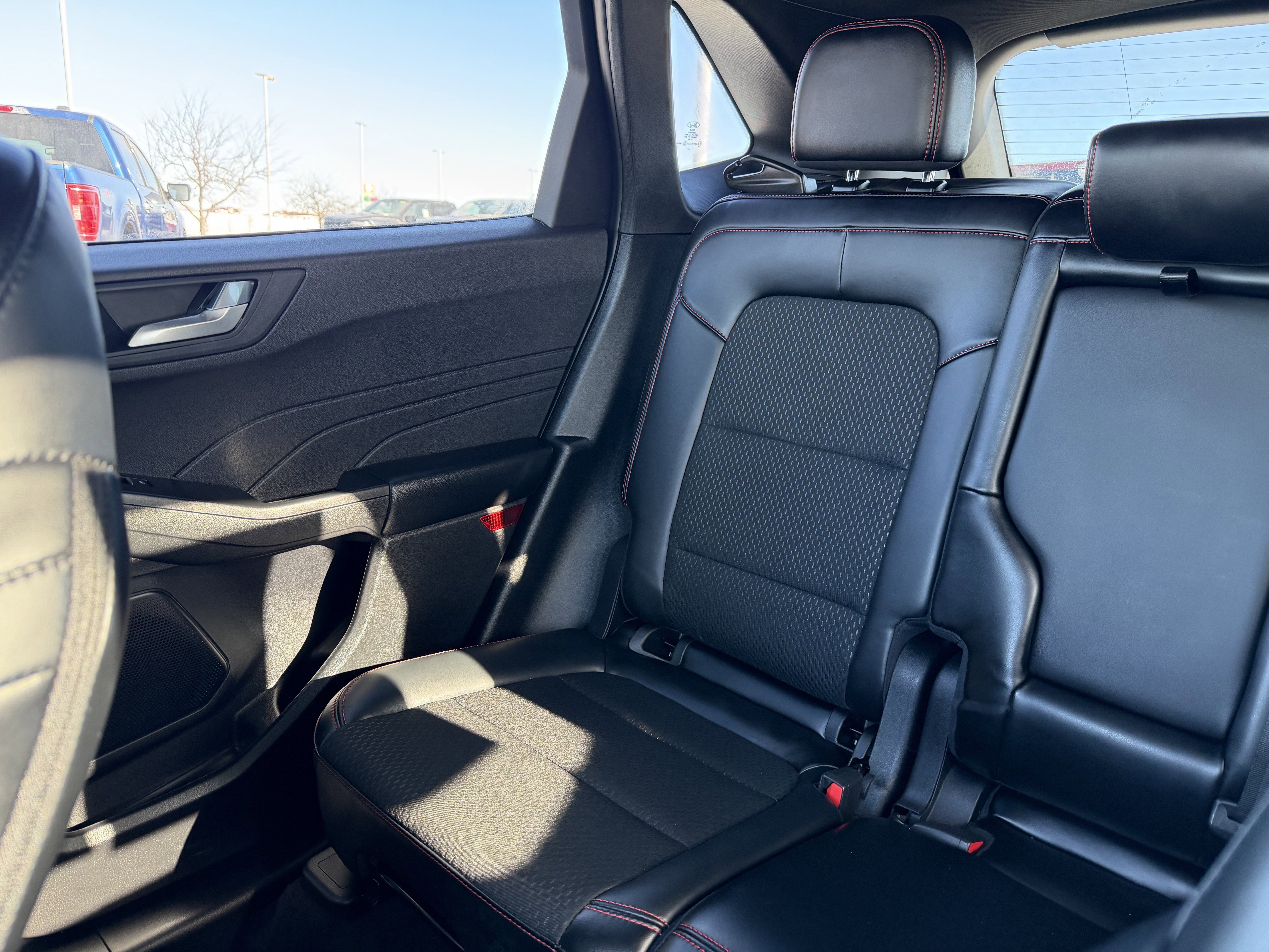 Certified 2025 Ford Escape ST-Line Select image 12