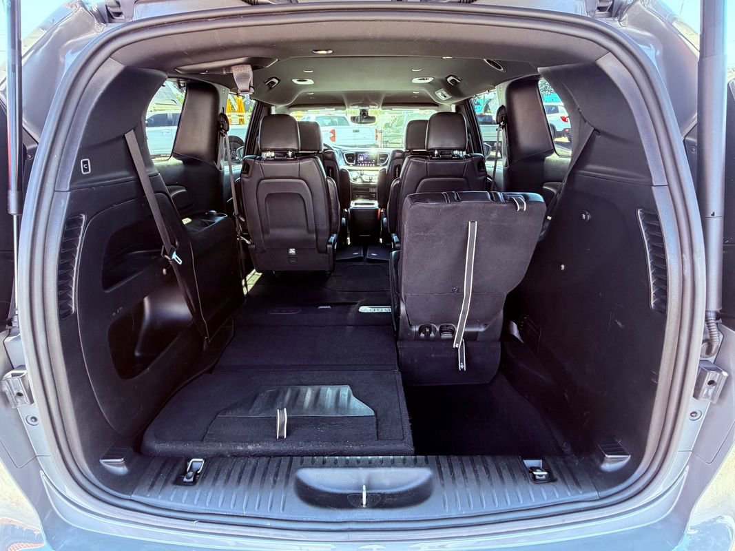 Used 2020 Chrysler Pacifica Touring-L Plus w/ S Appearance Package FWD image 20