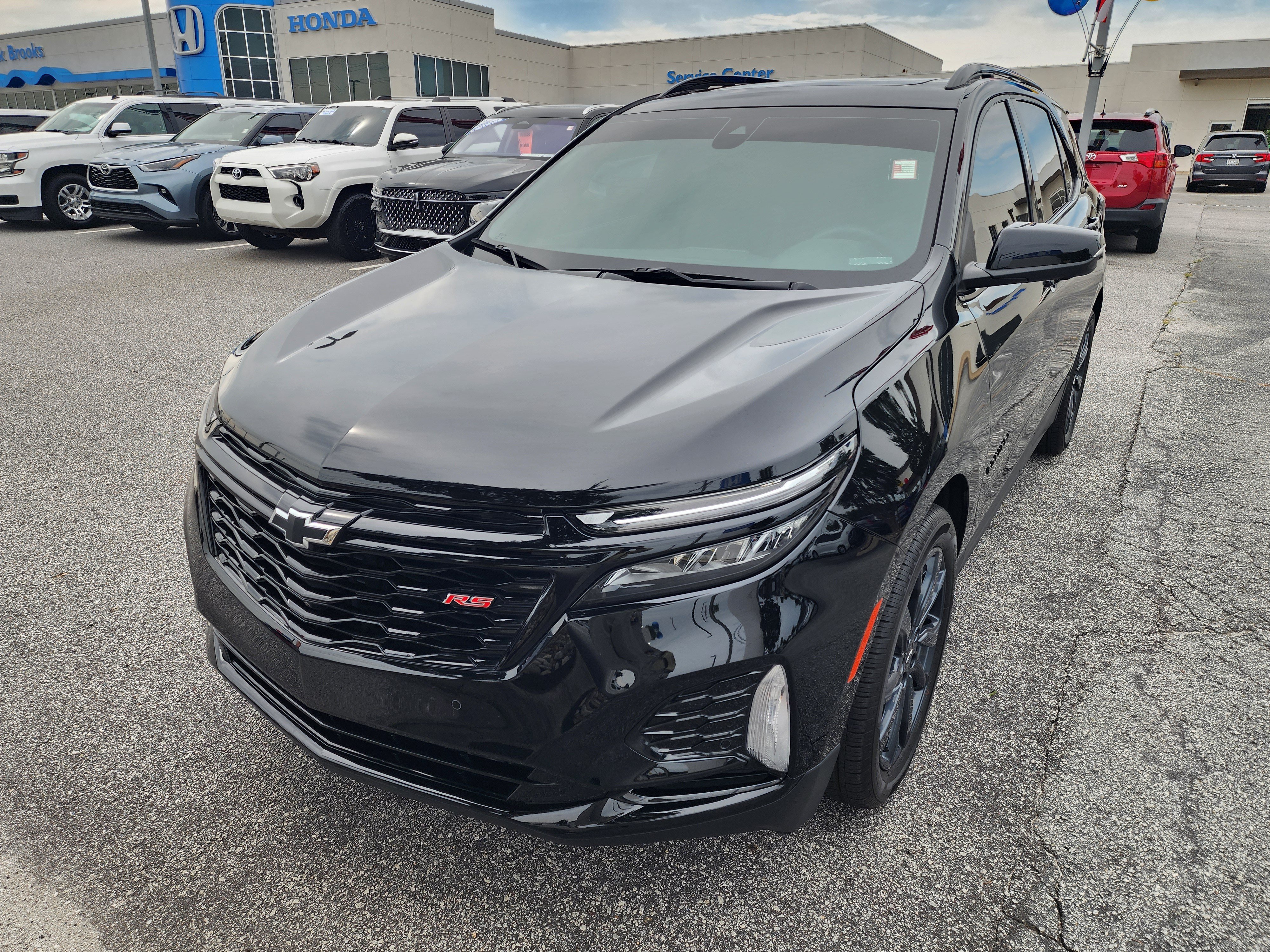 Used 2024 Chevrolet Equinox RS FWD image 9