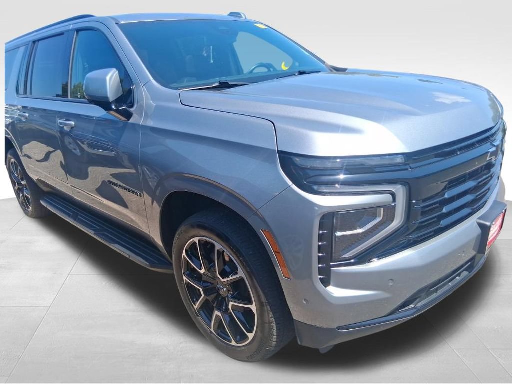 Used 2025 Chevrolet Suburban RST w/ Comfort Package AWD/4WD image 14