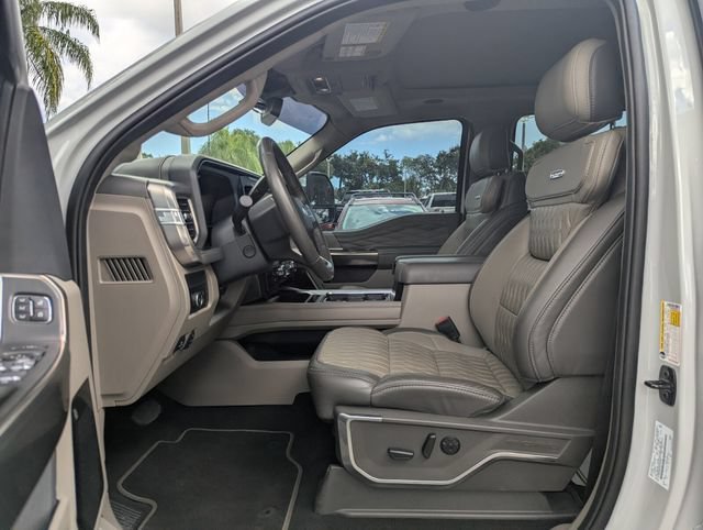 Used 2025 Ford F450 Platinum w/ Platinum Plus Package AWD/4WD image 11