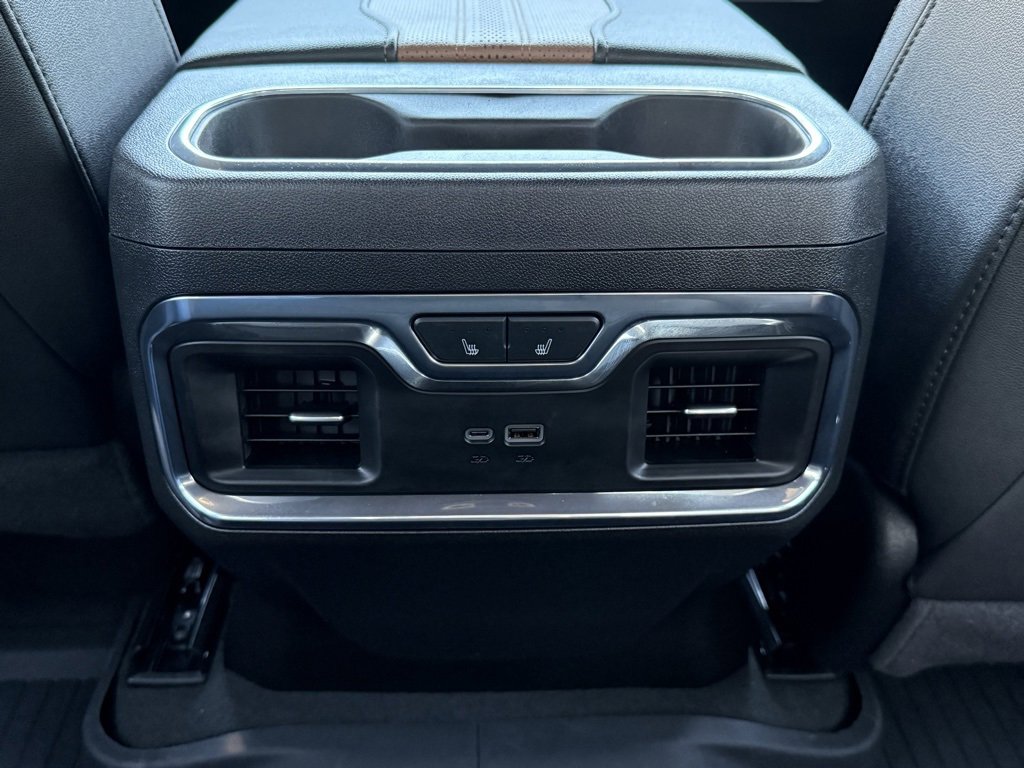 Used 2025 Chevrolet Silverado 1500 High Country w/ High Country Premium Package image 37