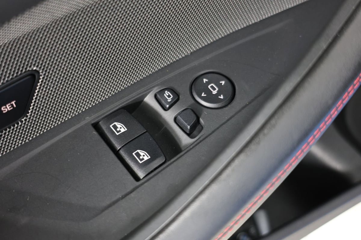 Used 2025 BMW M4 CS AWD/4WD image 22