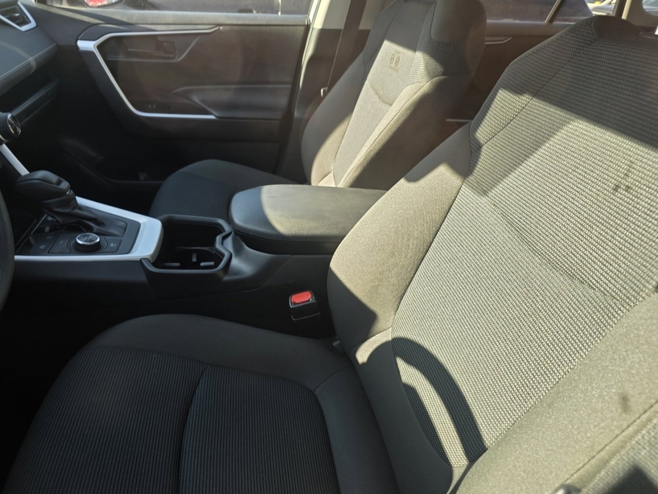 Certified 2025 Toyota RAV4 LE image 21