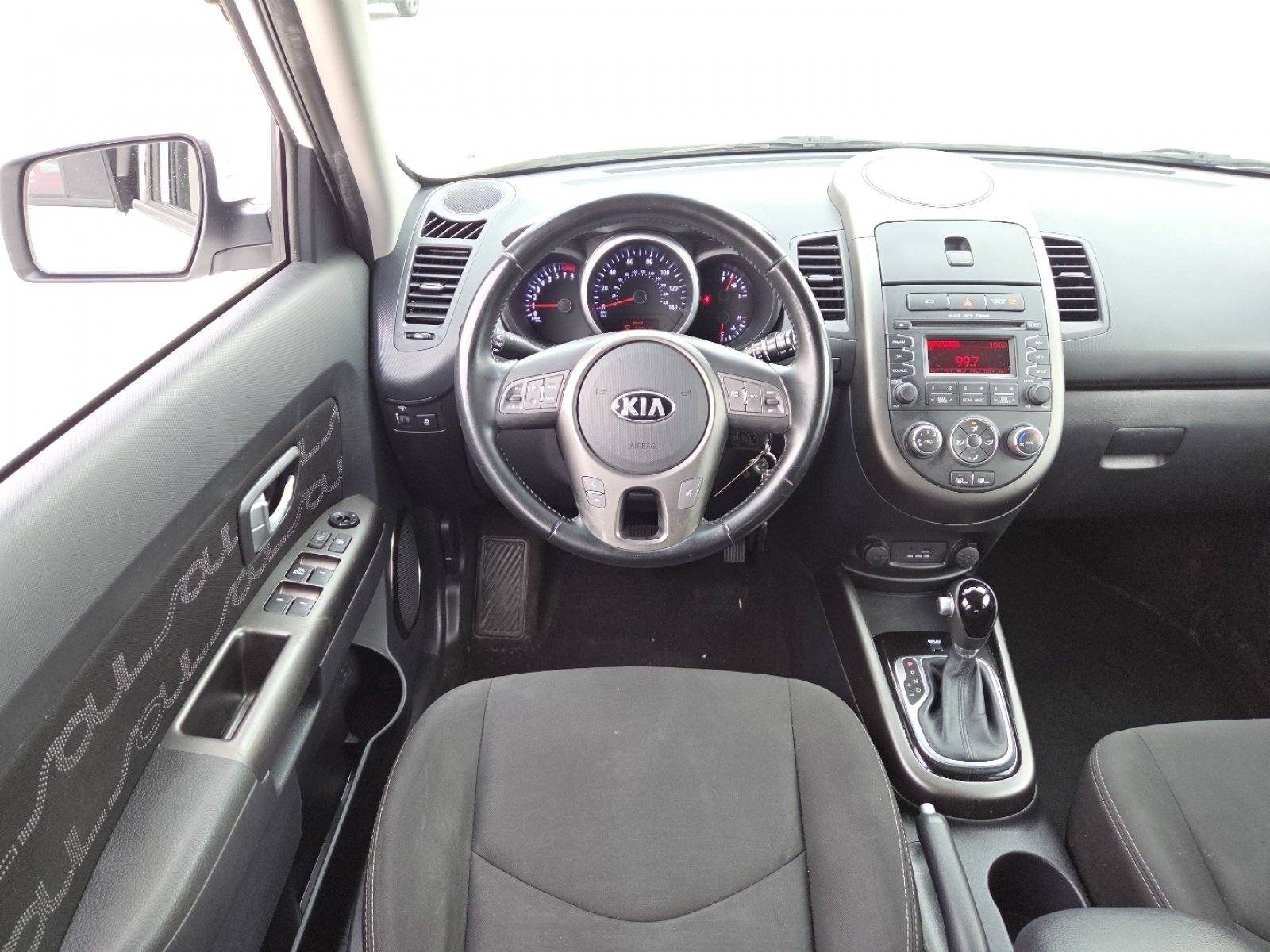 Used 2013 Kia Soul + FWD image 22