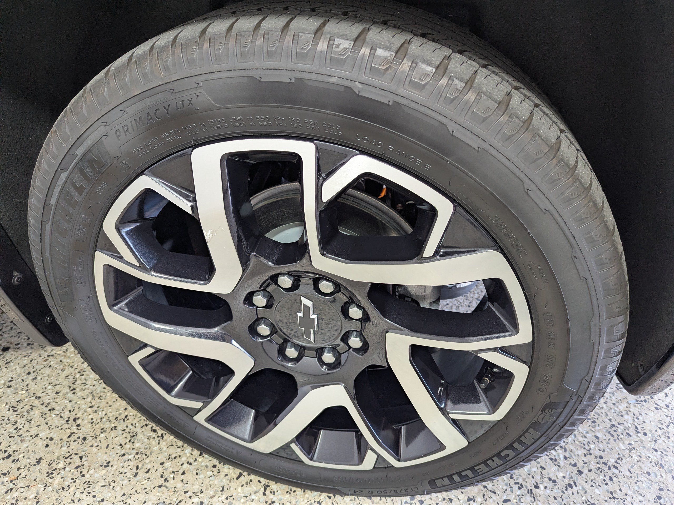 Used 2025 Chevrolet Silverado EV RST AWD/4WD image 38