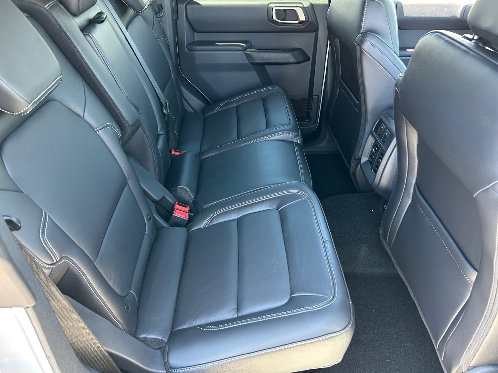 New 2026 Ford Bronco Outer Banks w/ Sasquatch Package AWD/4WD image 18