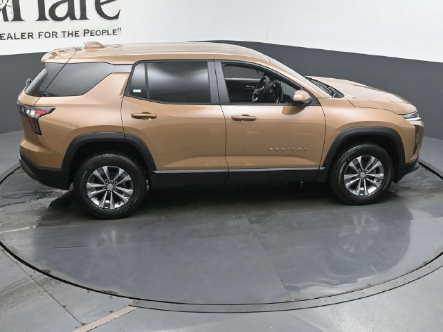 New 2027 Chevrolet Equinox LT w/ LPO, Floor Liner Package FWD image 17