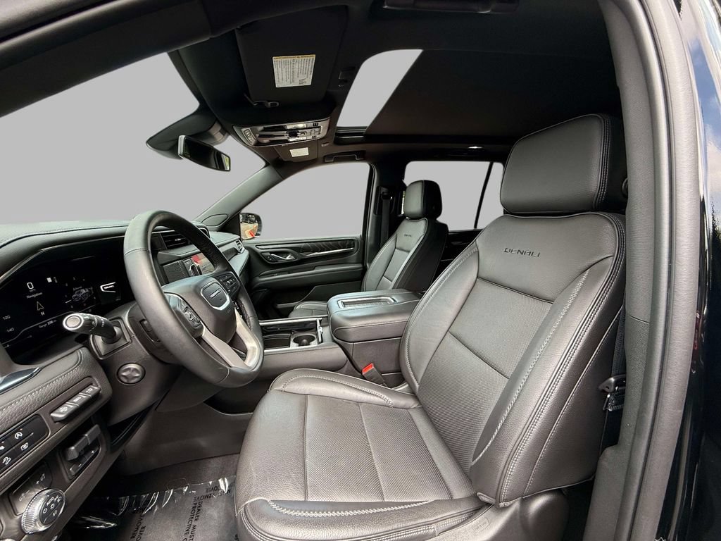 Used 2023 GMC Yukon Denali w/ Max Trailering Package AWD/4WD image 2