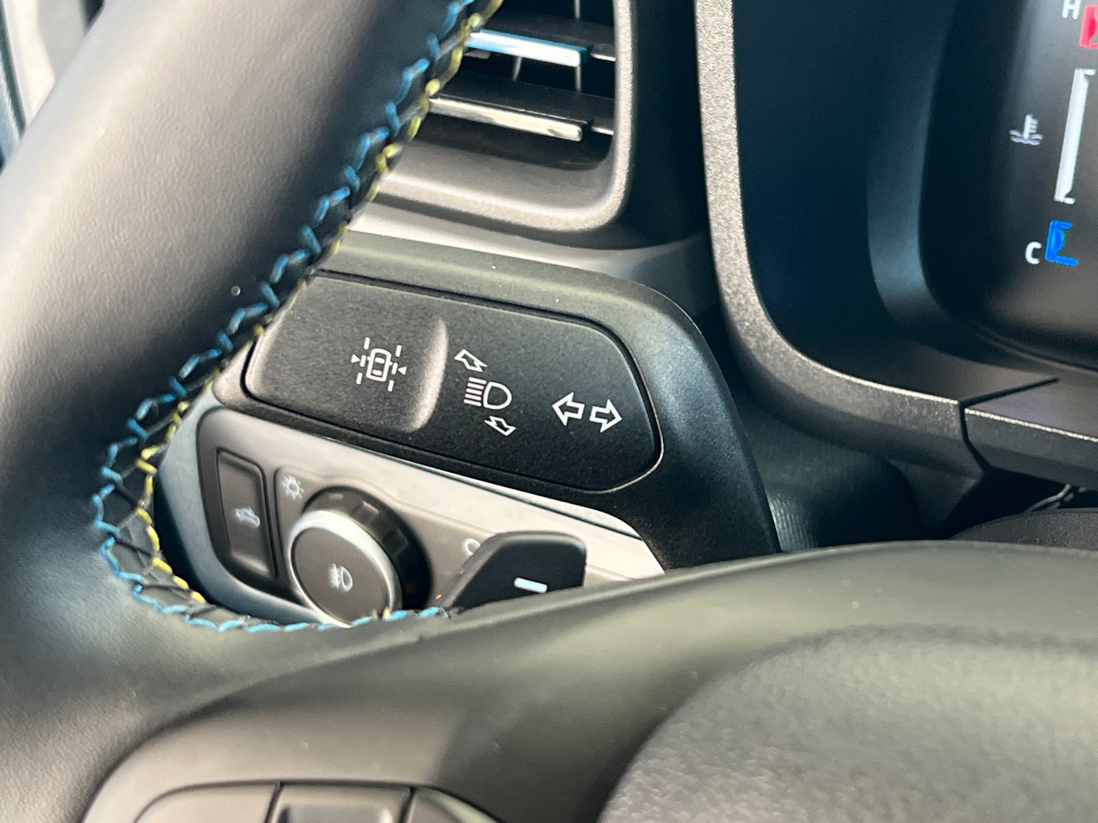 Used 2025 Ford Maverick Lobo AWD/4WD image 27