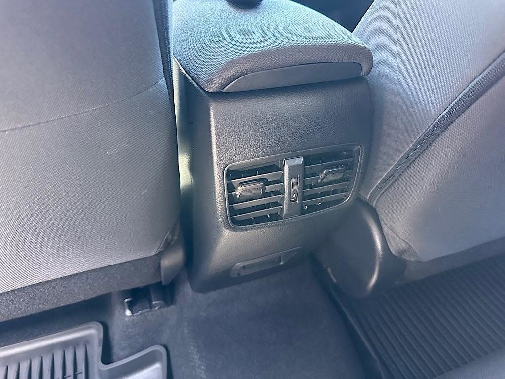 Certified 2023 Toyota Corolla Cross LE image 18
