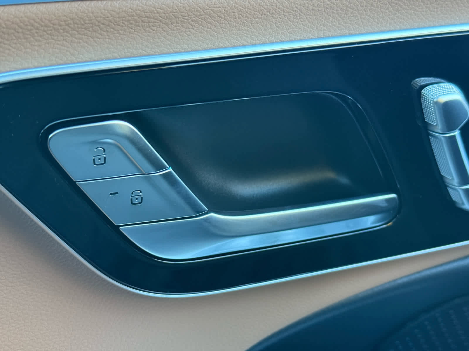 Certified 2026 Mercedes-Benz E 350 4MATIC Sedan image 24