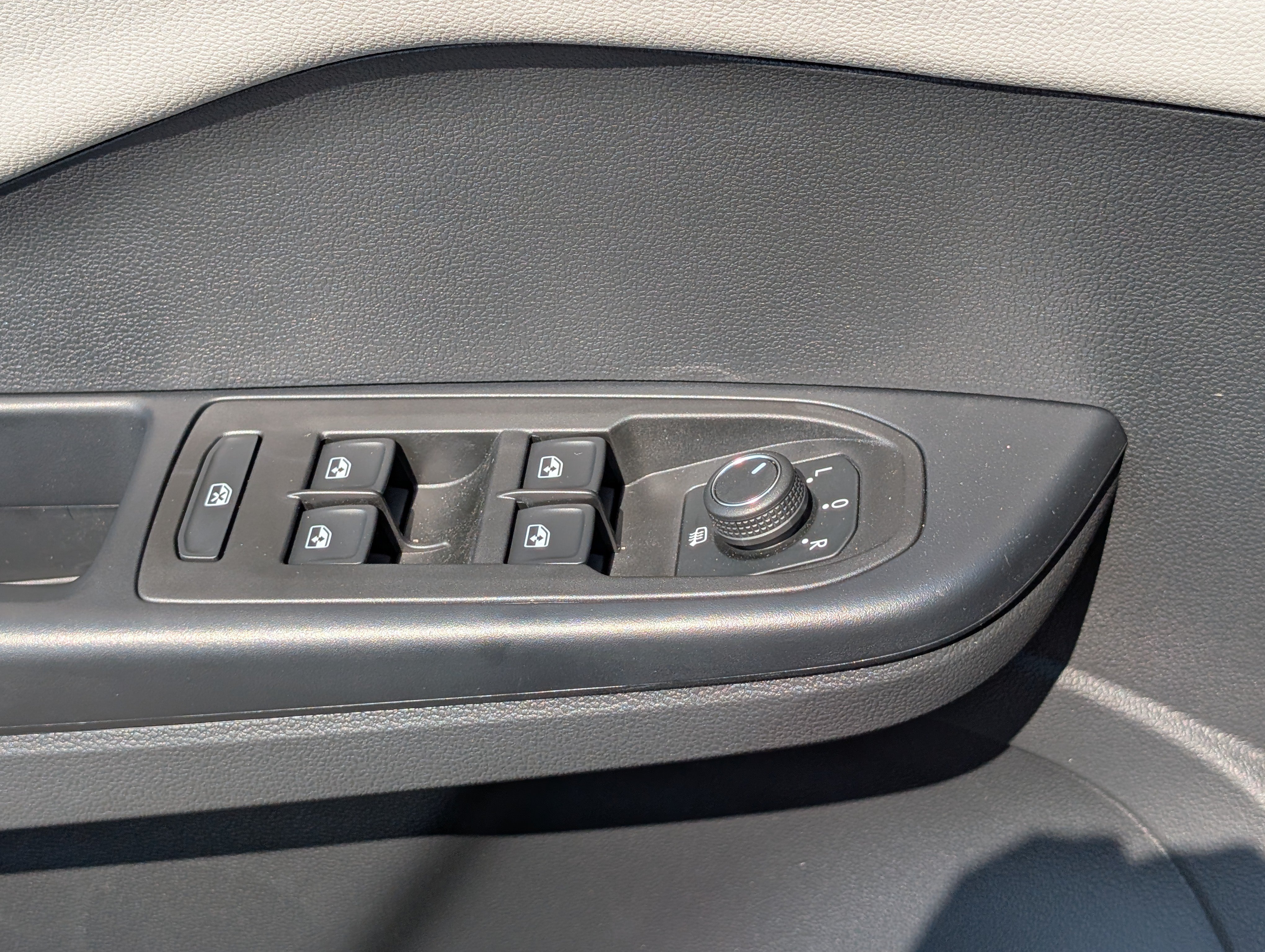 New 2026 Volkswagen Taos S AWD/4WD image 15