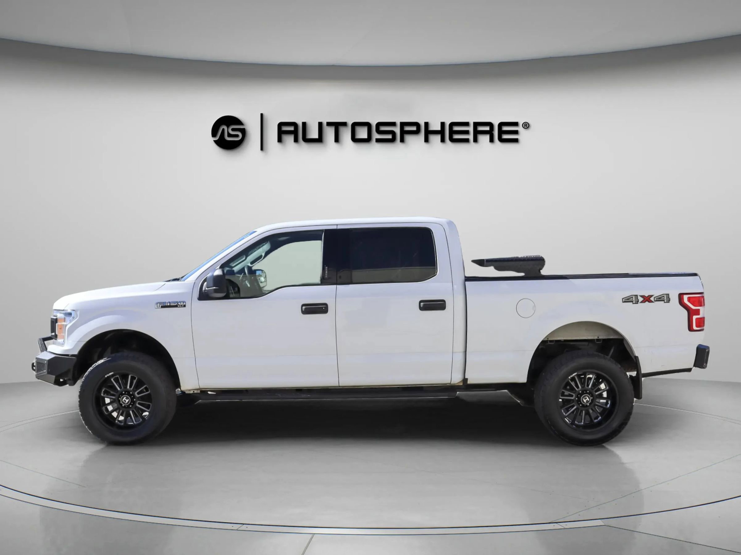 Used 2019 Ford F150 XLT w/ Trailer Tow Package image 5