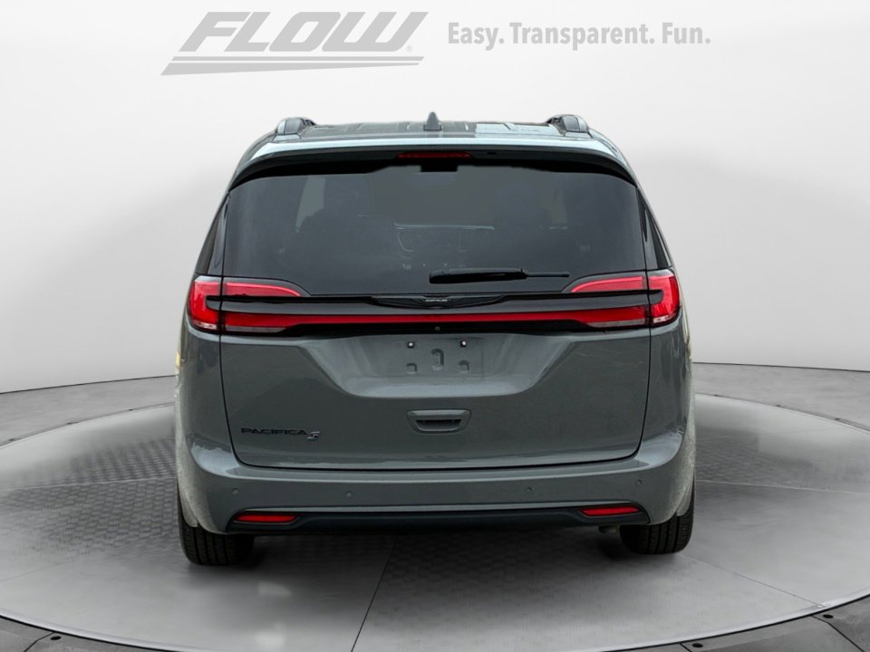 Used 2021 Chrysler Pacifica Touring-L w/ S Appearance Package FWD image 8