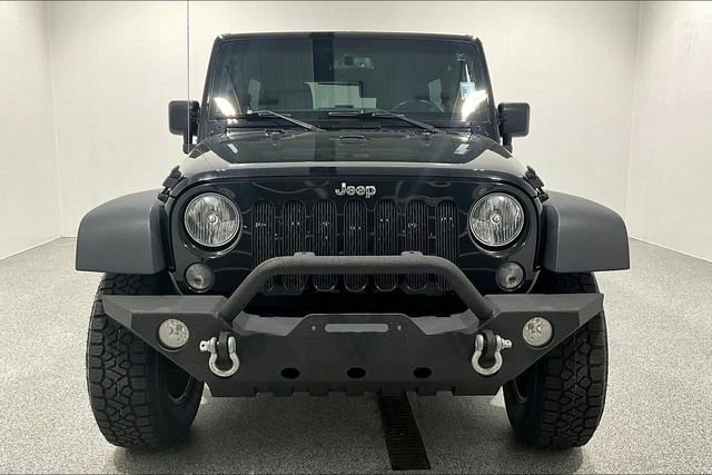 Used 2016 Jeep Wrangler Unlimited Rubicon w/ Dual Top Group image 2