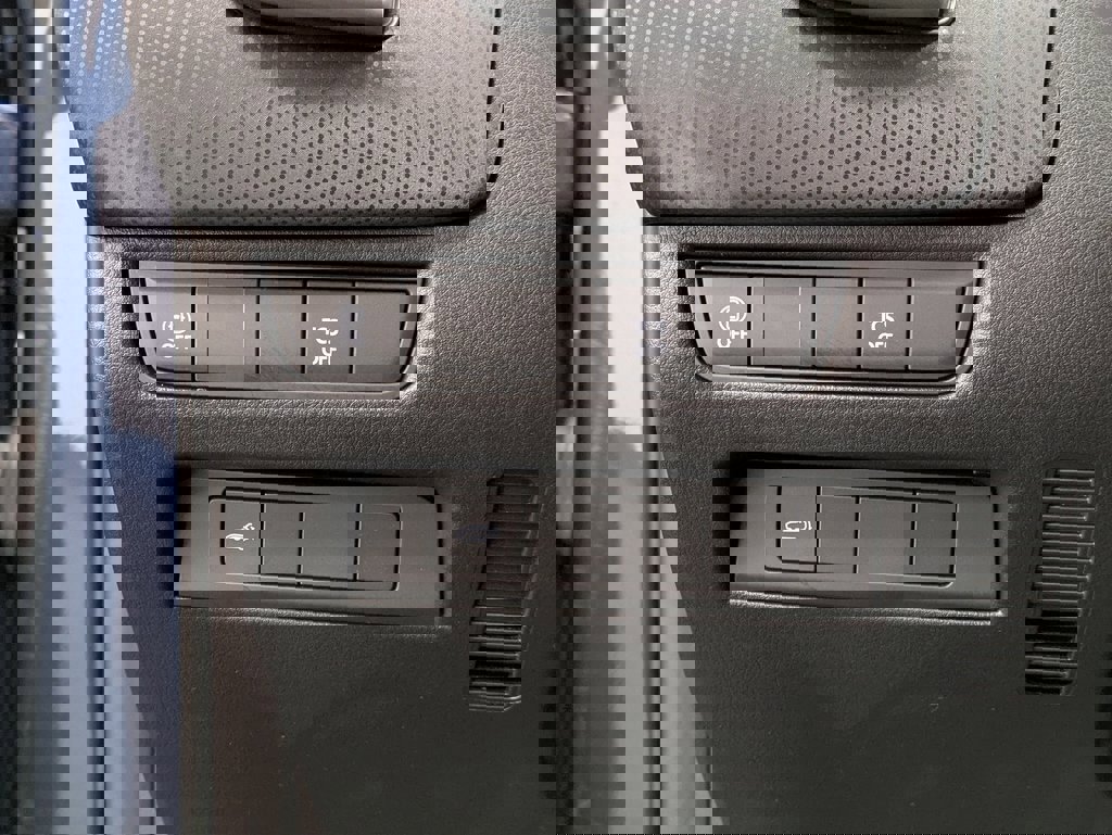 Certified 2025 MAZDA CX-50 AWD 2.5 S w/ Cargo Package image 20