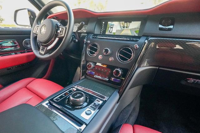 Used 2023 Rolls-Royce Cullinan Black Badge w/ Driver's Package image 90