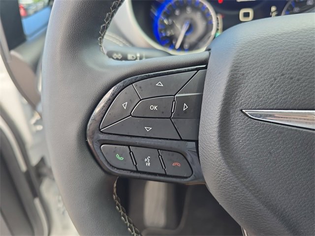 Certified 2024 Chrysler Pacifica Touring image 23