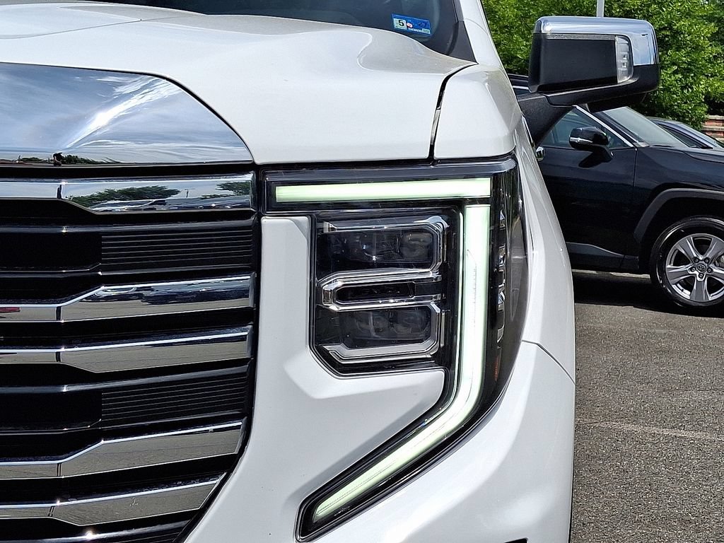 Used 2026 GMC Sierra 1500 SLT AWD/4WD image 9