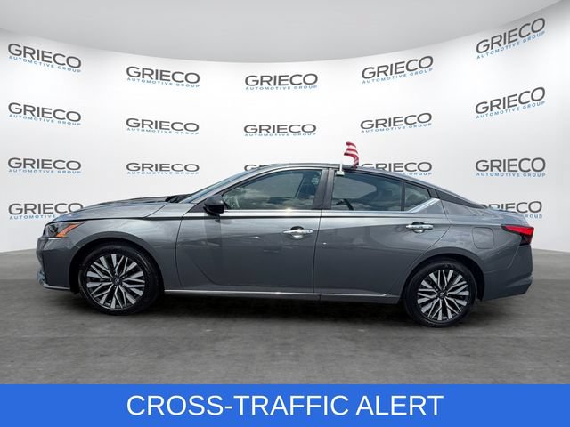 Used 2025 Nissan Altima 2.5 SV FWD image 4