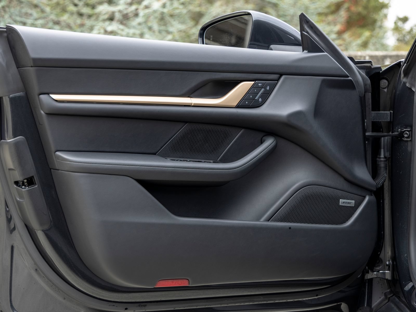 Certified 2025 Porsche Taycan 4S AWD/4WD image 20