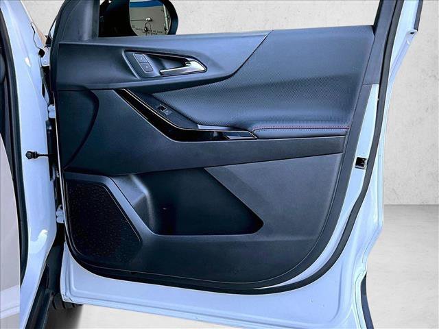 Used 2025 Chevrolet Equinox RS FWD image 19