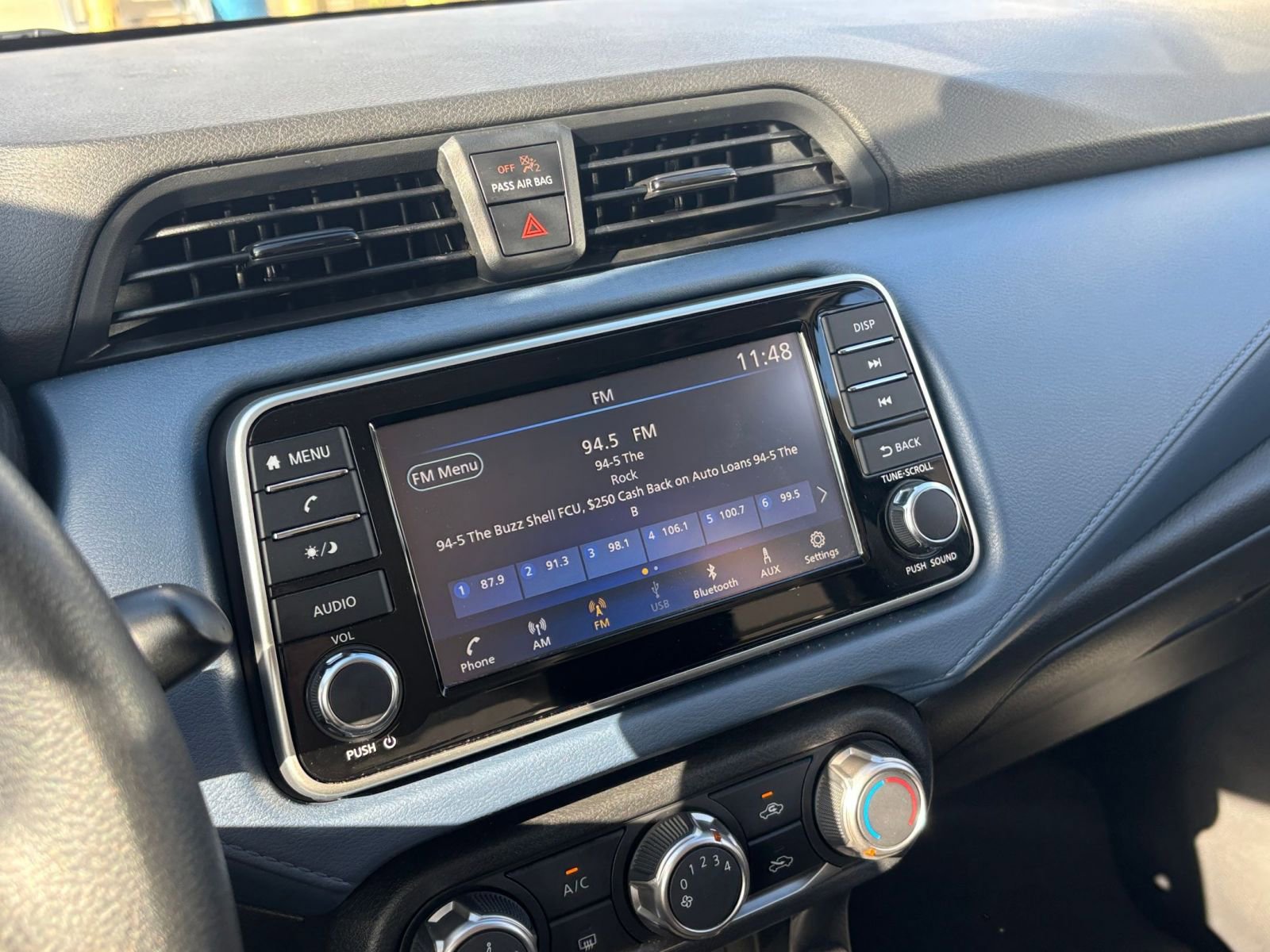 Used 2025 Nissan Versa SV image 21