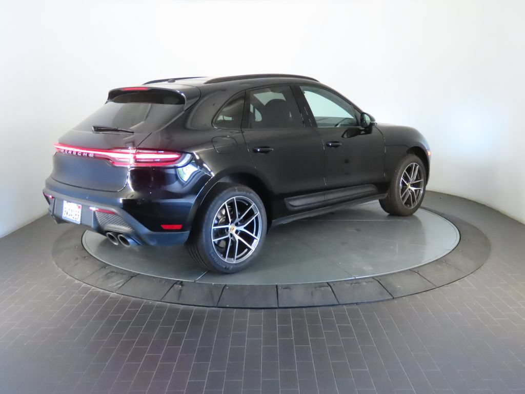 Certified 2026 Porsche Macan AWD/4WD image 7