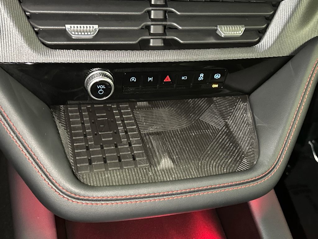 Used 2025 Ford Explorer ST-Line w/ Premium Package image 33